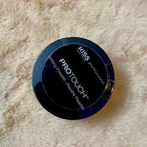 Kiss setting powder - banana